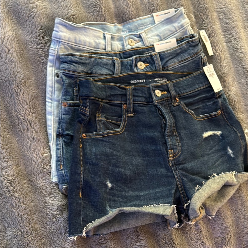 Old Navy Women's Denim Shorts - Dark Blue and Light Blue - Picture 4 of 4